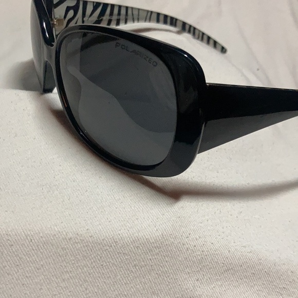 NYS COLLECTION oversized sunglasses - Picture 3 of 6